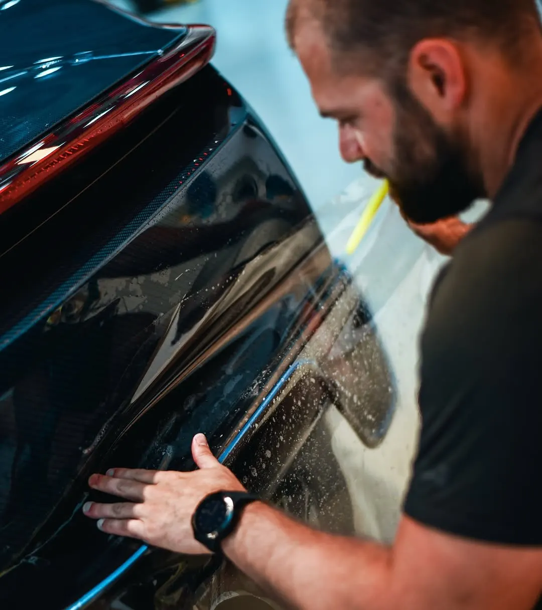 Automobili Pininfarina Battista v Autocentru Pařížská