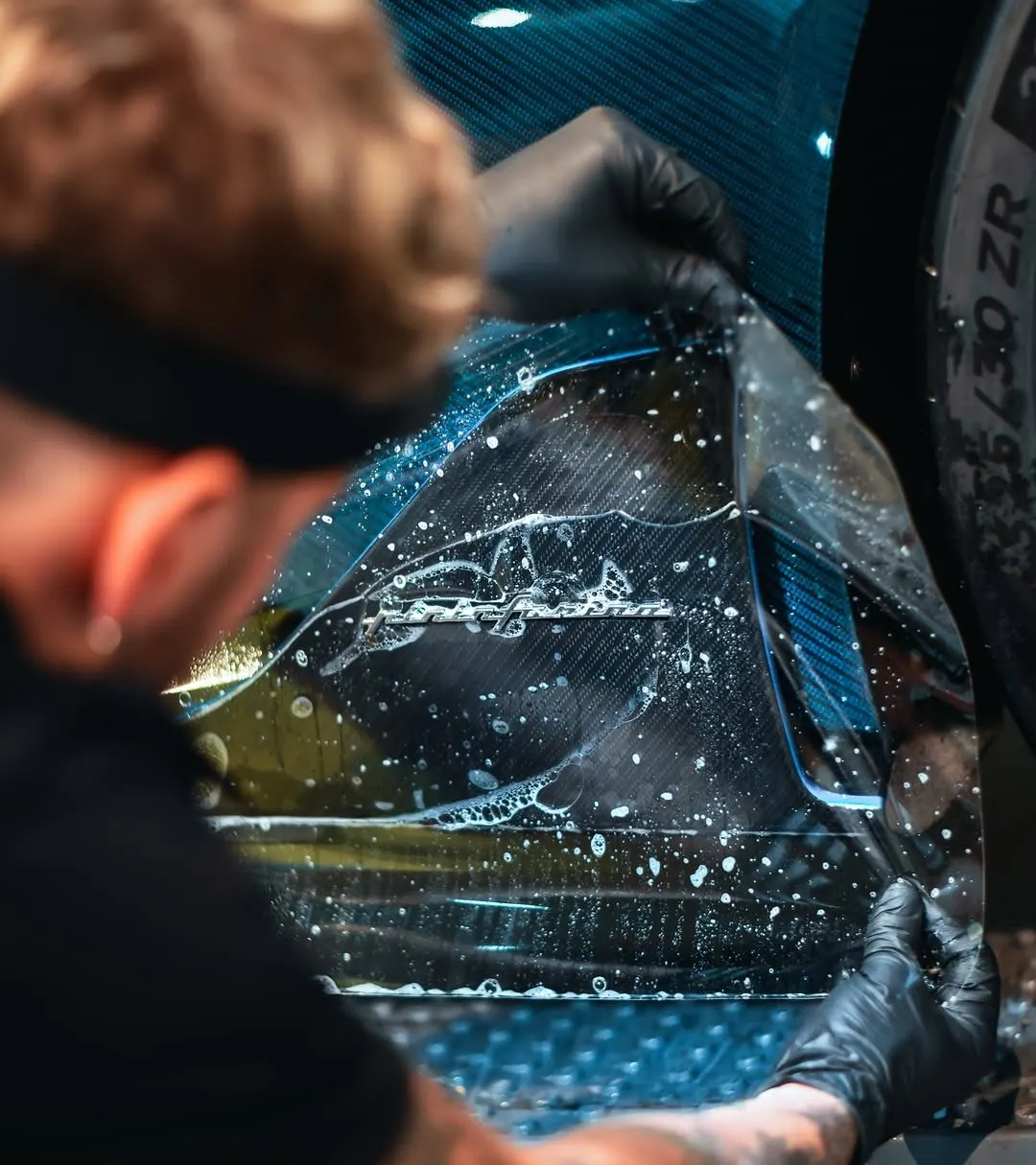 Automobili Pininfarina Battista v Autocentru Pařížská
