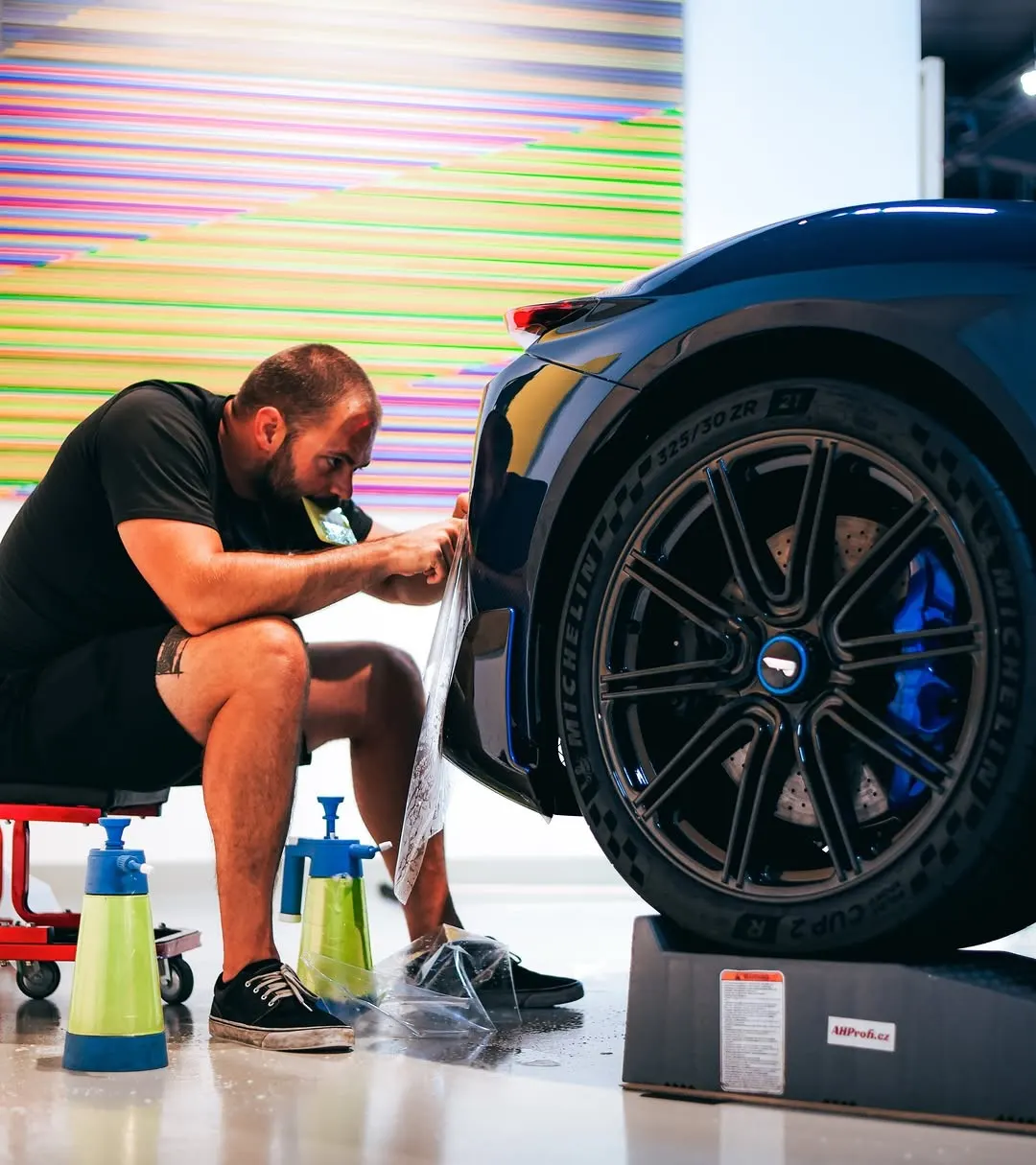 Automobili Pininfarina Battista v Autocentru Pařížská