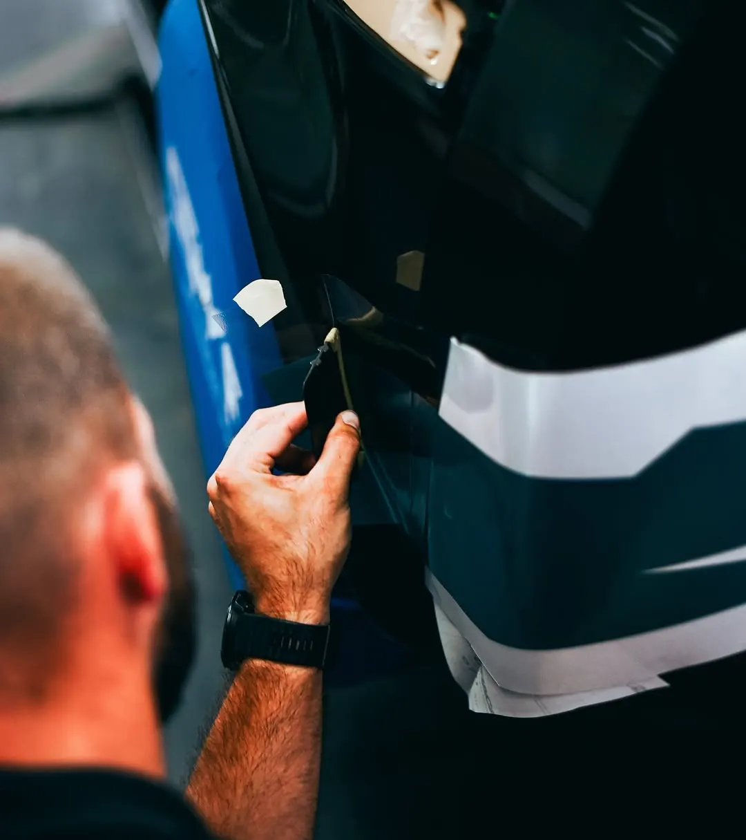 Vůz v detailingovém studiu Autocentra Pařížská v Plzni